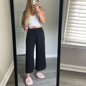 Athleta wide leg flowy pant
